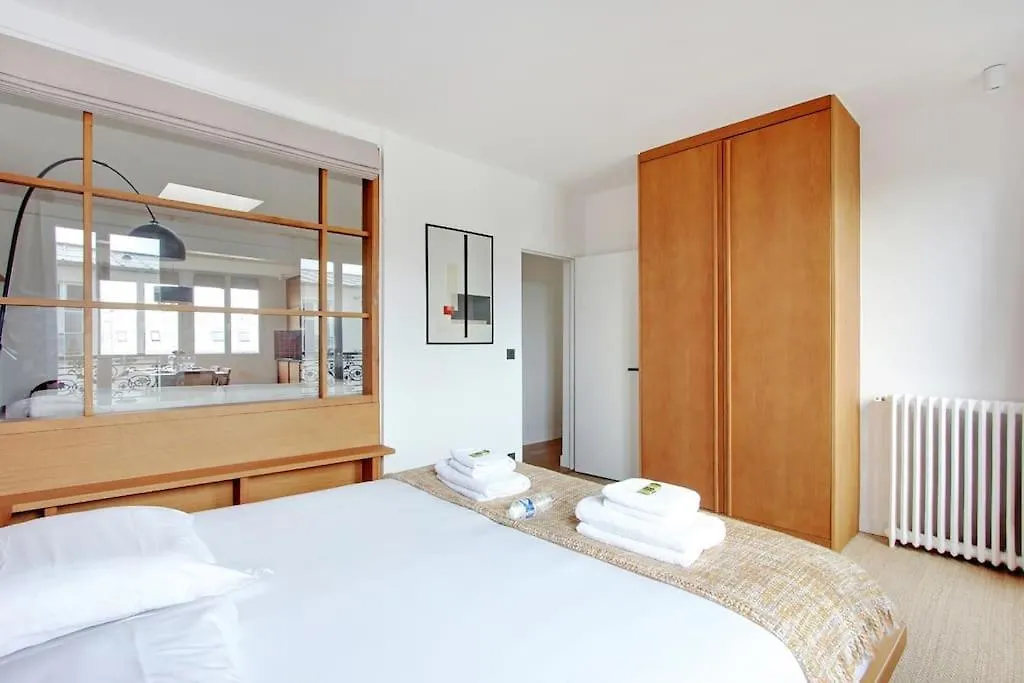 Appartement Amazing In Chatelet - Rivoli